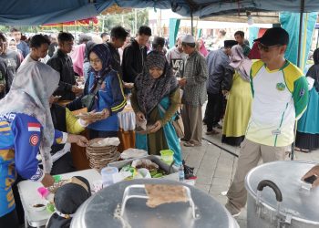 SEKDA KAB. HSS TINJAU POSKO HAUL KE 19 ABAH GURU SEKUMPUL