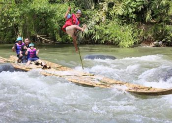 MEMBANGGAKAN, FESTIVAL BAMBOO RAFTING LOKSADO MASUK DALAM 110 EVENT BERKUALITAS SE-INDONESIA PADA KEN 2024