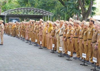SEMANGAT BERSAMA: APEL GABUNGAN PEMERINTAH KABUPATEN HSS, PILAR KEDISIPLINAN MENUJU KESUKSESAN