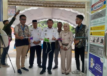 PJ BUPATI HSS RESMIKAN GERAI INDOMARET BUKHARI, MENYIRATKAN HARAPAN BARU BAGI EKONOMI LOKAL HSS