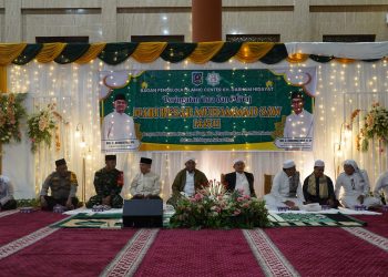 PENJABAT BUPATI HSS DRS. H. HERMANSYAH,MM MENGHADIRI DENGAN KHIDMAT PERINGATAN ISRA DAN MI’RAJ NABI MUHAMMAD SAW DI MASJID NURUL HIDAYAH KAWASAN ISLAMIC CENTER