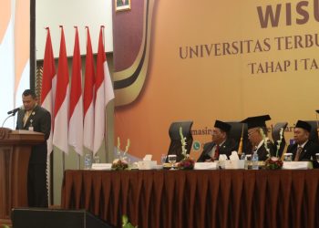 UNIVERSITAS TERBUKA BANJARMASIN RAYAKAN WISUDA, PJ. BUPATI HSS BERIKAN SAMBUTAN