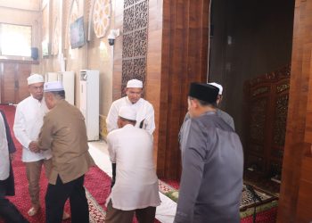 JAJARAN PEMKAB HSS MELAKSANAKAN SHOLAT ZUHUR BERJAMAAH PERDANA DI AWAL BULAN RAMADHAN 1445 H