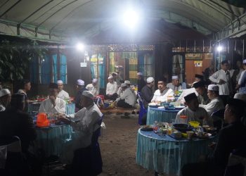 PEMKAB HSS KEMBALI MENGADAKAN MAKAN SAHUR BERSAMA DI DESA ULIN