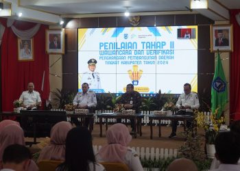 PJ BUPATI HSS MEMIMPIN PEMBUKAAN FGD PENILAIAN TAHAP II PPD: LANGKAH MAJU KABUPATEN HSS MENUJU PEMBANGUNAN BERKUALITAS