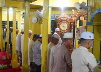 PJ BUPATI HSS H. HERMANSYAH HADIRI KEGIATAN SAFARI RAMADHAN DI DESA MUNING BARU: SEMARAKKAN KEBAHAGIAAN BERSAMA