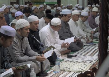 RAIH BERKAH RAMADHAN, PJ. BUPATI SEMPATKAN I’TIKAF BERSAMA JAMAAH MASJID AR-RAUDHAH