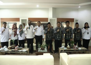 PERKUAT SINERGI: PENJABAT BUPATI HSS SAMBUT KUNJUNGAN KETUA KPID DAN KPU, BAHAS PENYIARAN DAN ANTISIPASI BERITA HOAX
