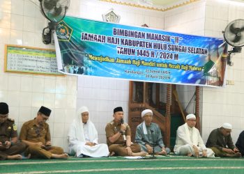 TUTUP BIMBINGAN MANASIK HAJI, PJ BUPATI INGATKAN JAMAAH AGAR SELALU MENJAGA KESEHATAN