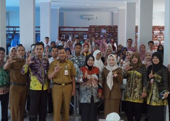 PENGELOLA PERPUSTAKAAN SE-KAB HSS IKUTI SOSIALISASI PEMBINAAN PERPUSATAKAAN OLEH DISPERSIP PROV KALSEL