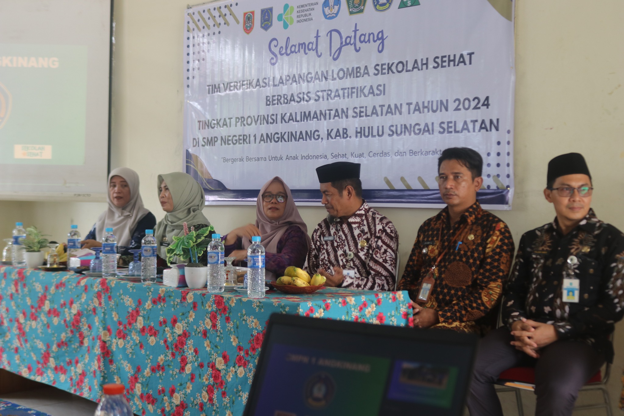 TIM VERIFIKASI LAPANGAN SEKOLAH SEHAT KEMBALI VERIFIKASI KE SMPN 1 ANGKINANG