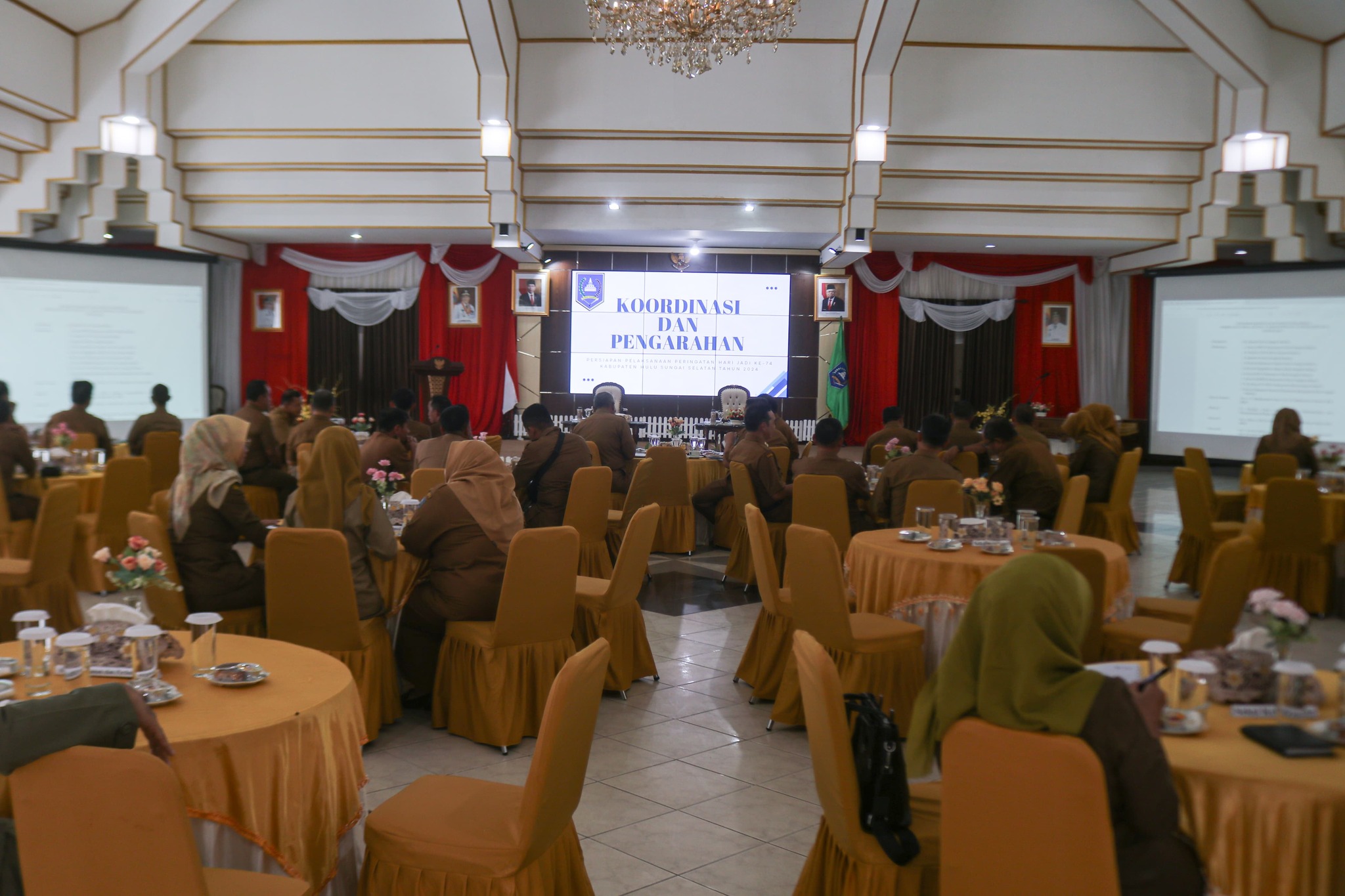 MANTAPKAN PERSIAPAN HARI JADI, PJ BUPATI HSS PIMPIN RAPAT KOORDINASI DAN PENGARAHAN
