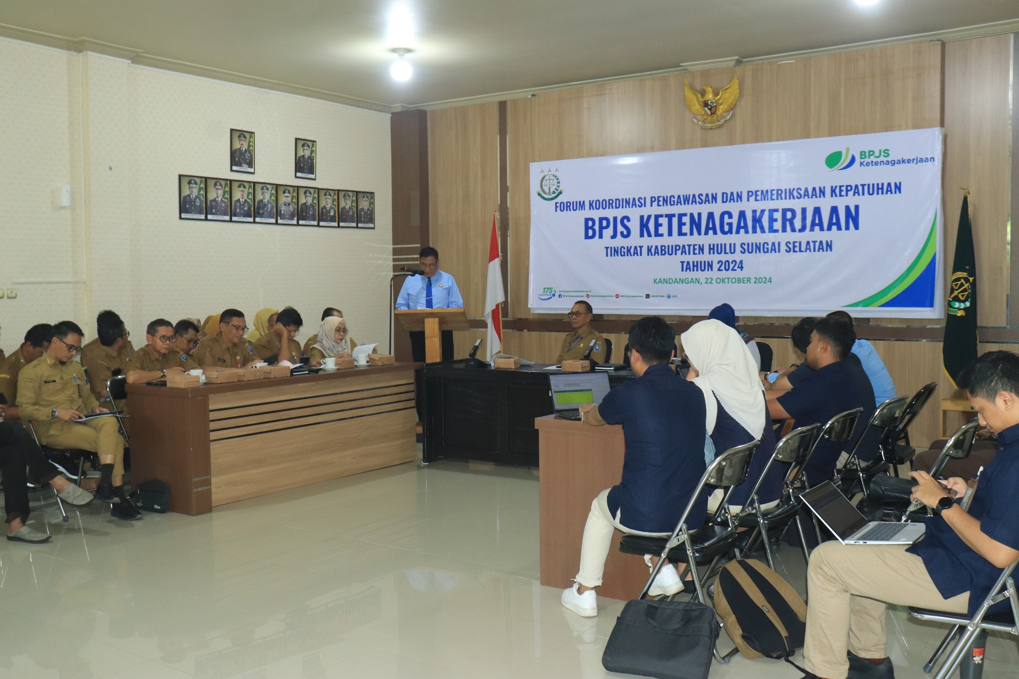 HADIRI FORUM KOORDINASI PENGAWASAN BPJS KETENAGAKERJAAN, SEKDA HARAPKAN PEKERJA DI HSS DAPATKAN JAMINAN