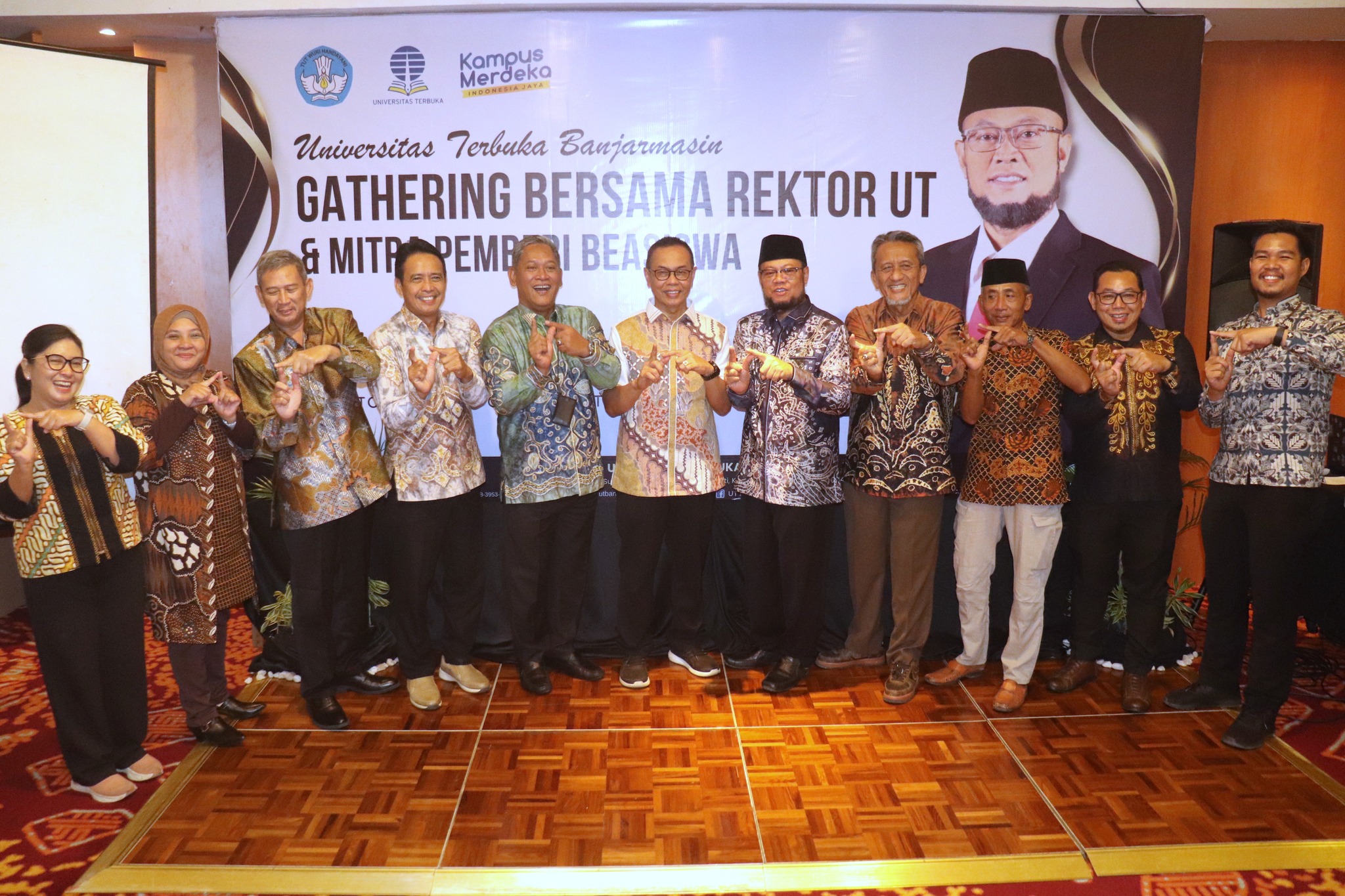 SEBAGAI MITRA KERJA, UT UNDANG PEMKAB HSS DALAM GATHERING BERSAMA REKTOR PUSAT