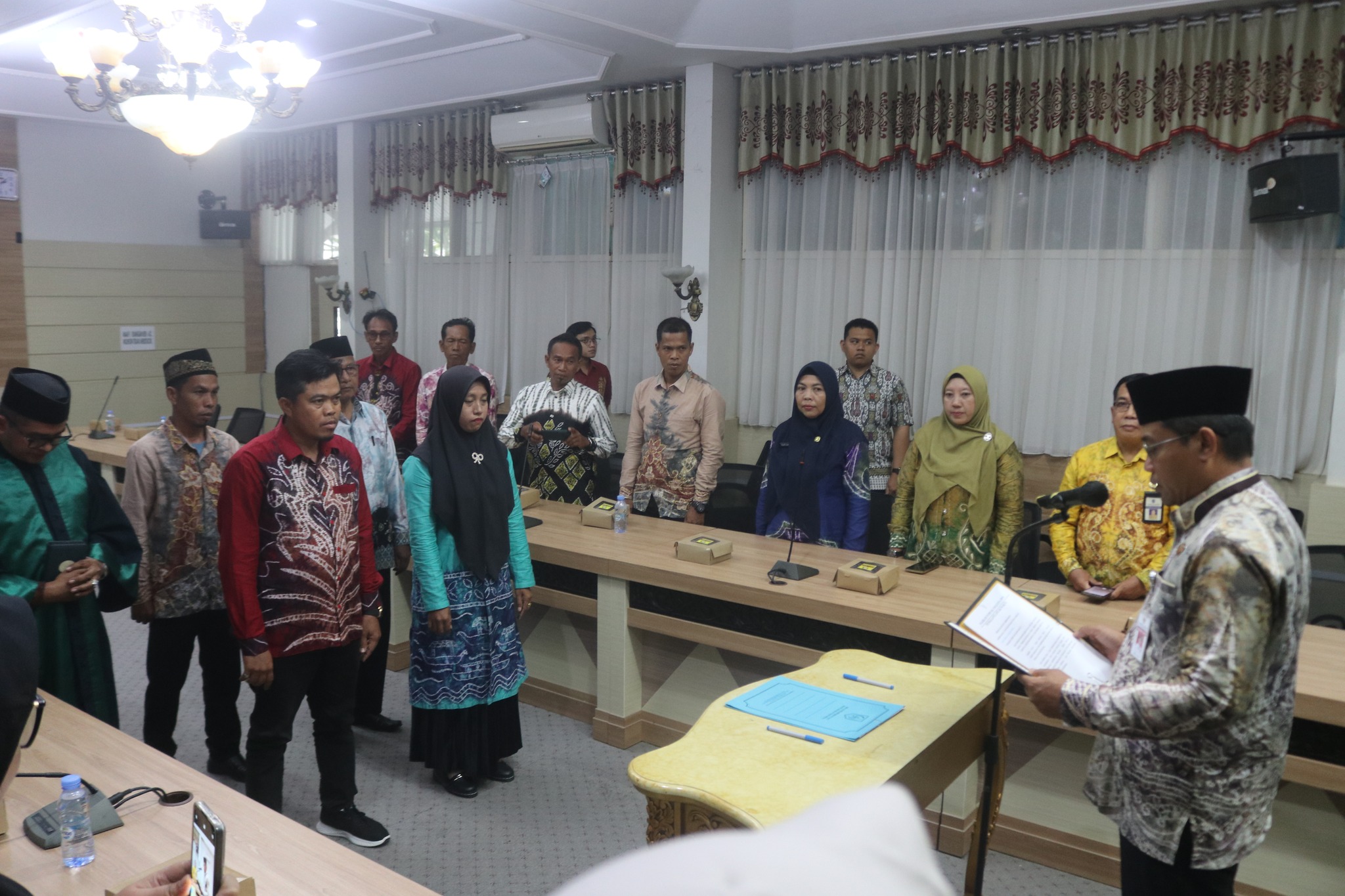 PJ. BUPATI HULU SUNGAI SELATAN LANTIK EMPAT ANGGOTA BPD PAW
