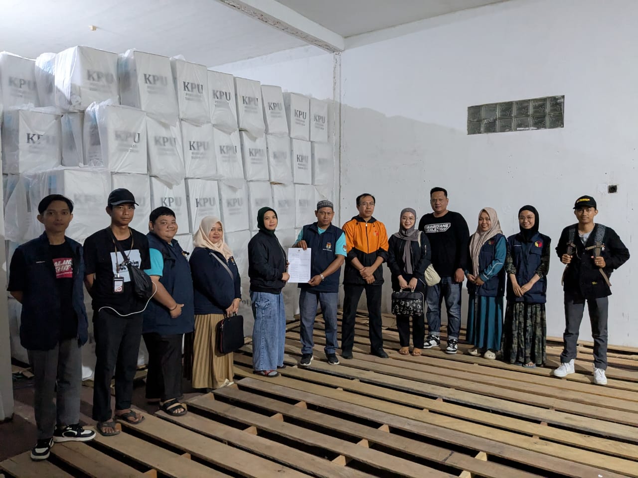 REKAPITULASI SUARA PEMILU 2024 DI KECAMATAN ANGKINANG BERJALAN LANCAR