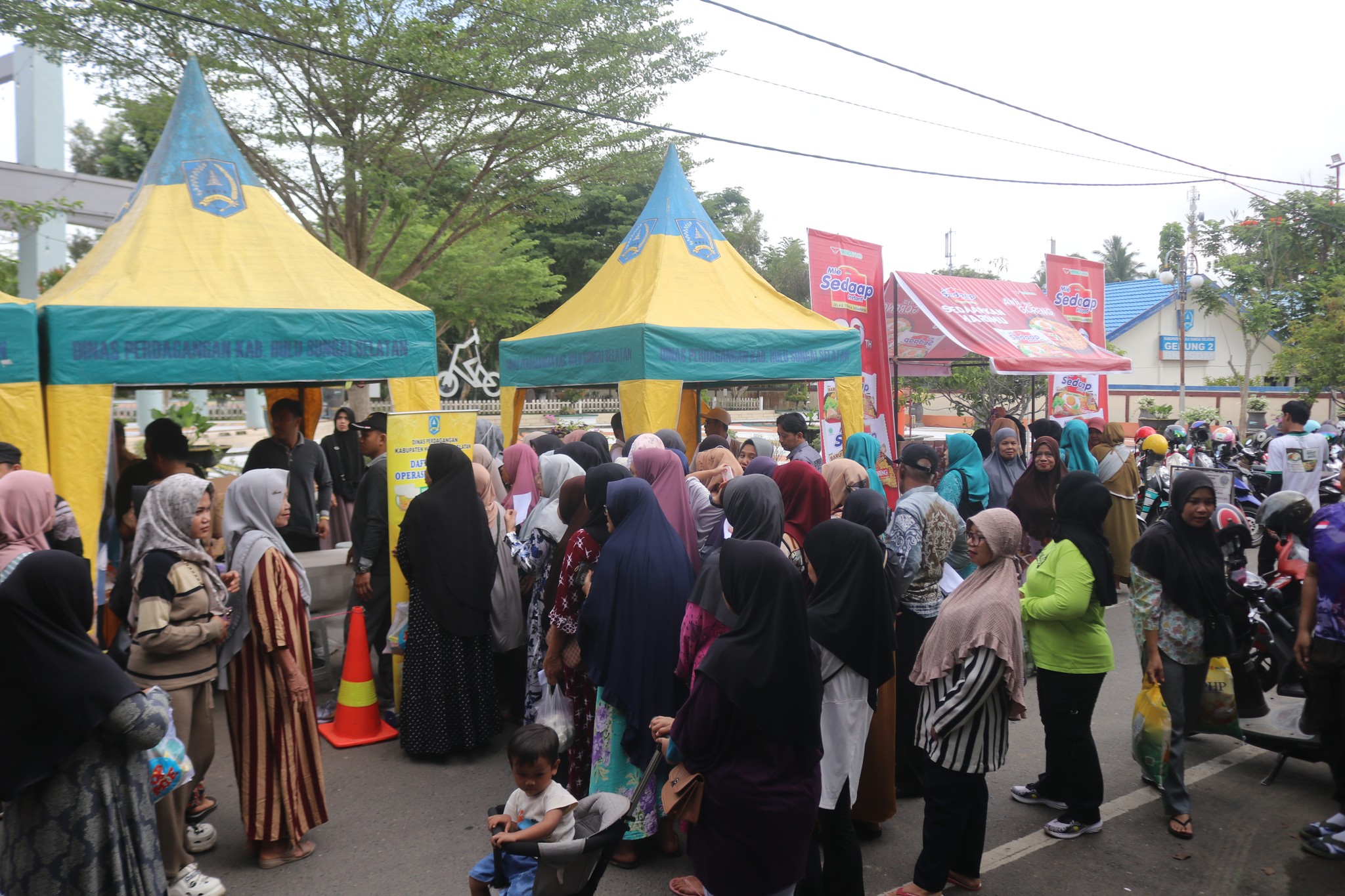 PASAR MURAH SEMARAKKAN HARI JADI KABUPATEN HULU SUNGAI SELATAN KE-74