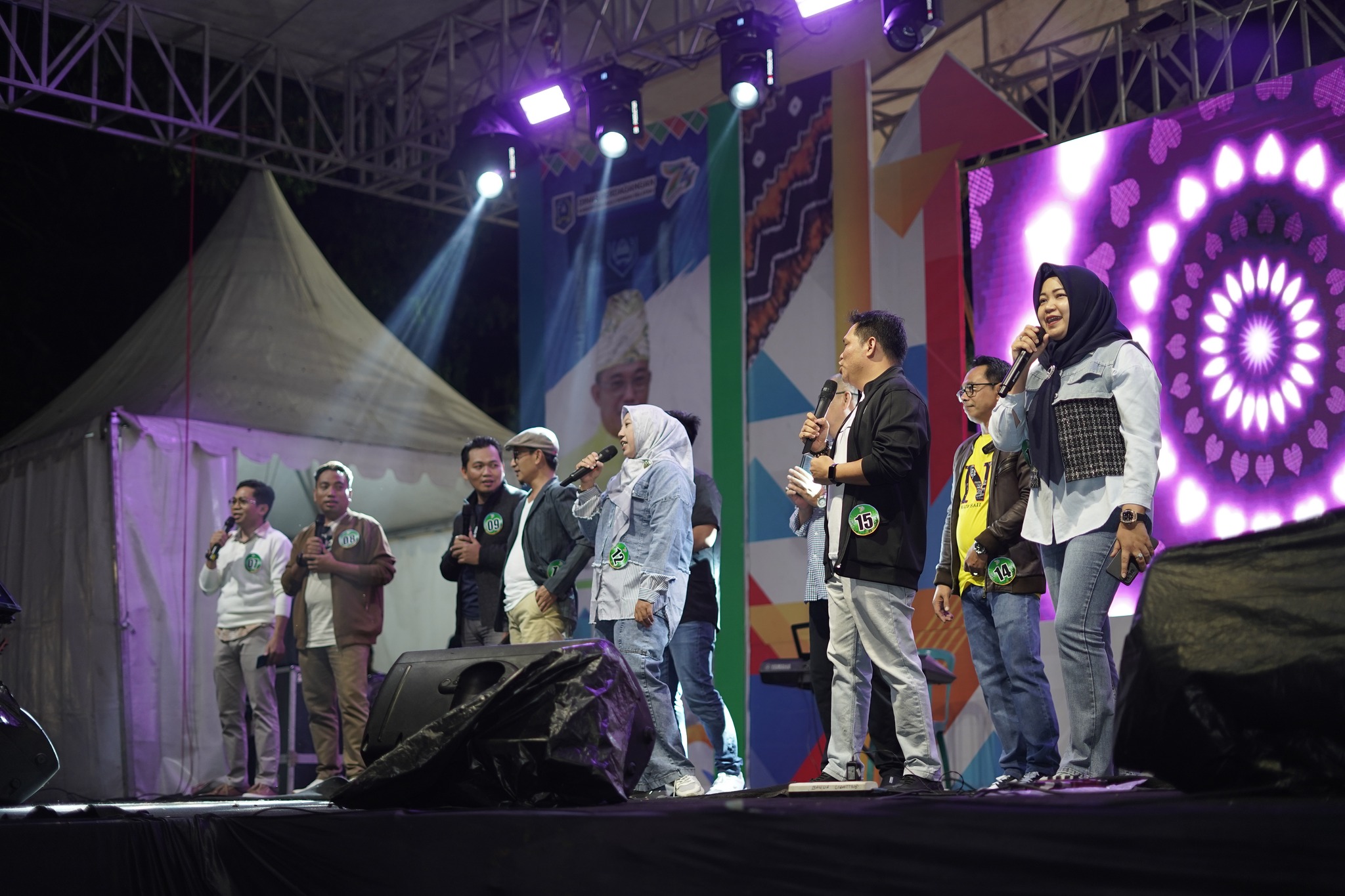 PJ BUPATI HSS APRESIASI KREATIVITAS PESERTA LOMBA NYANYI SOLO