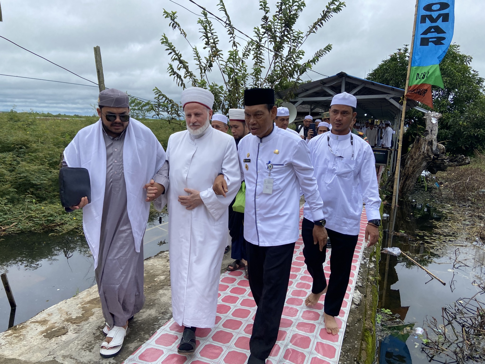 WAKIL BUPATI HSS HADIRI PERINGATAN HAUL AKBAR KE-122 SYEKH H. MUHAMMAD THAHER