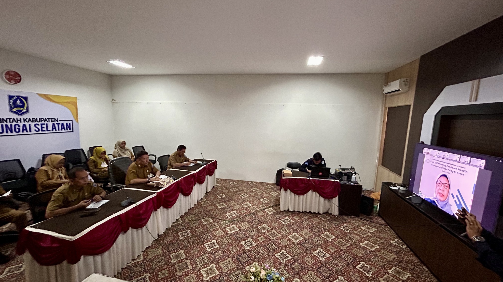 PEMKAB HULU SUNGAI SELATAN IKUTI KICK OFF MEETING PENILAIAN MANDIRI KABUPATEN/KOTA PANGAN AMAN SECARA VIRTUAL