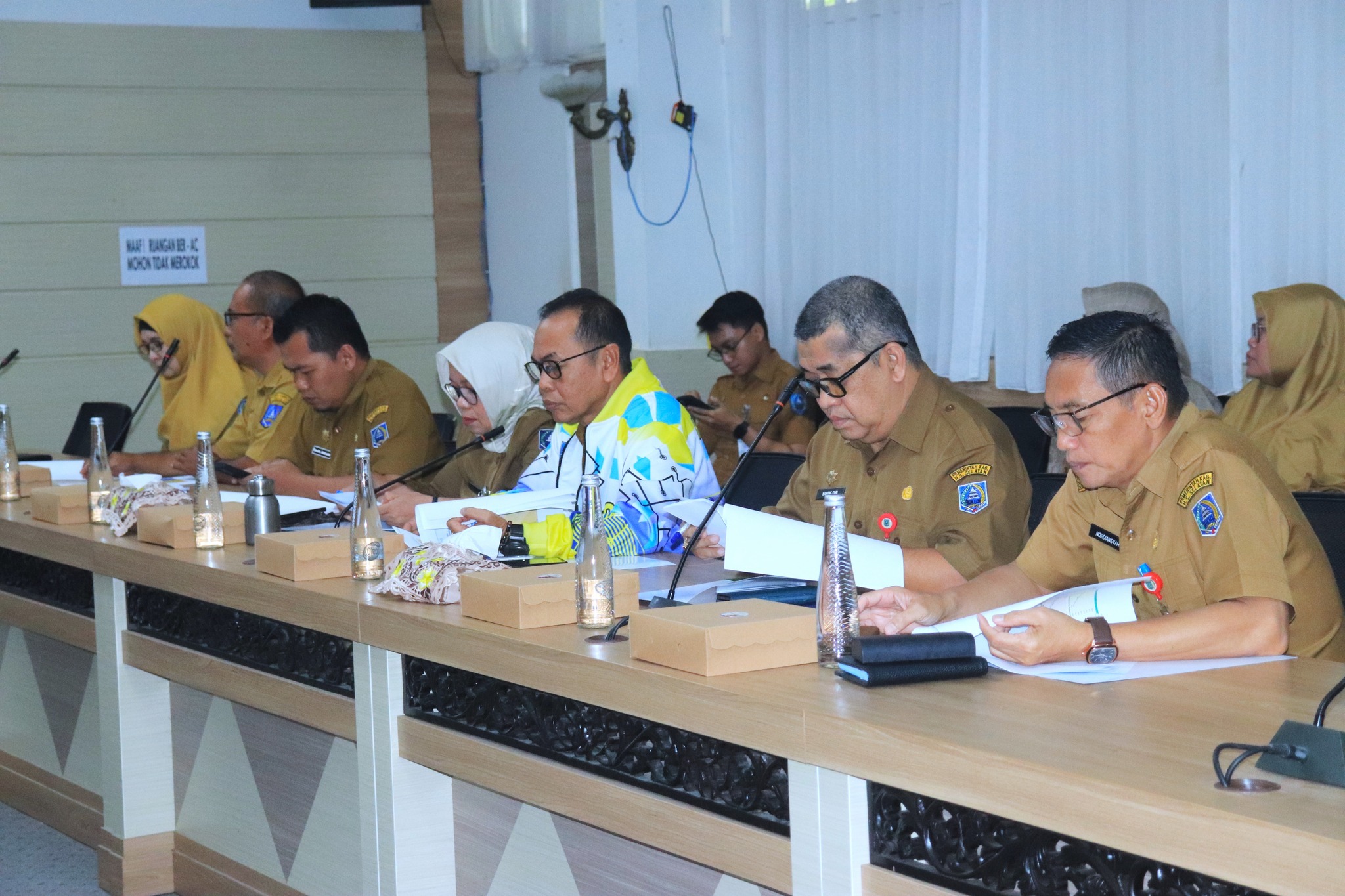 HADIRI RAPAT FORUM. KOMUNIKASI PEMANGKU KEPENTINGAN UTAMA BERSAMA BPJS, SEKDA HARAPKAN KLAIM TERTUNDA BISA DISELESAIKAN