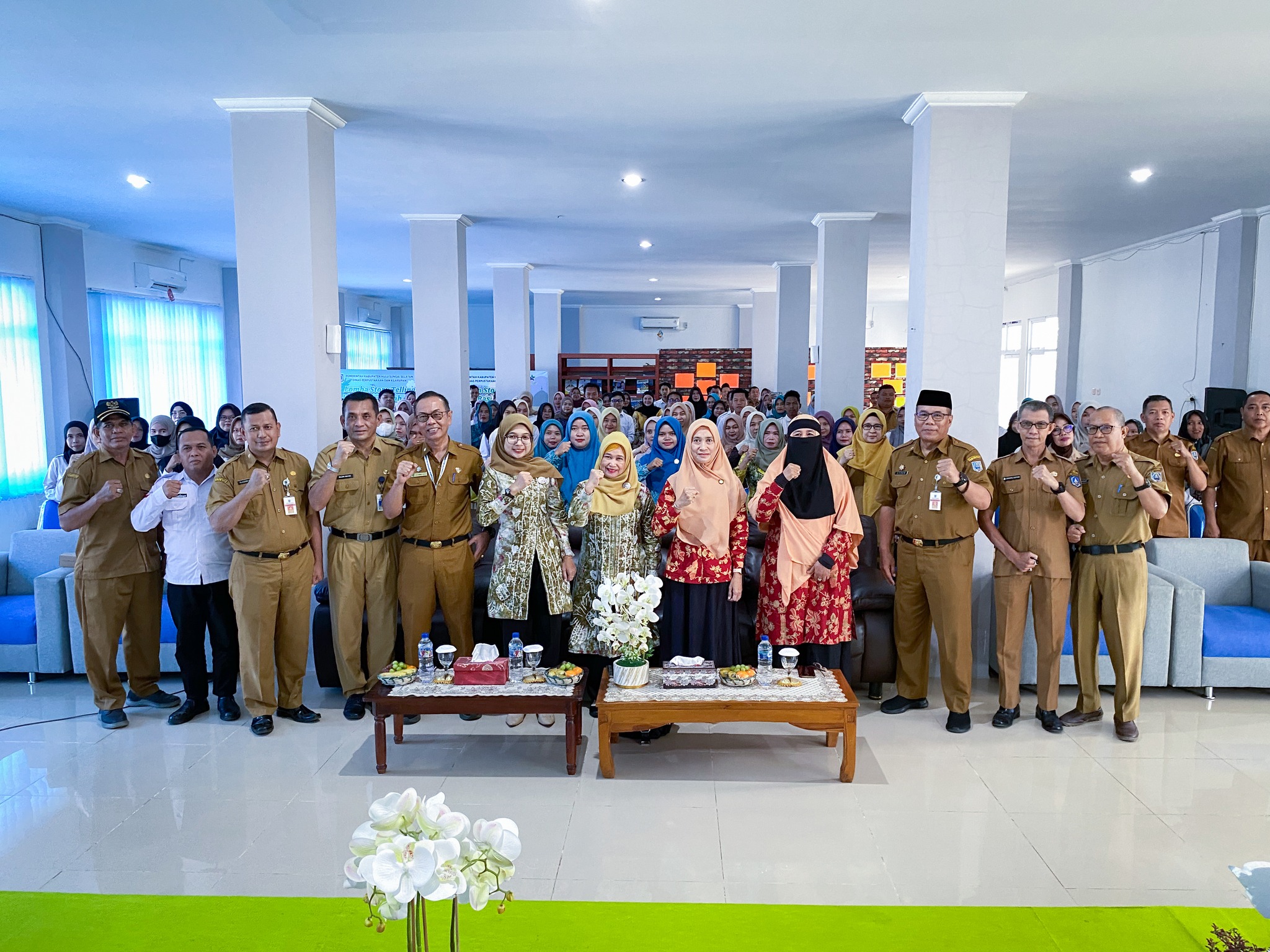 SEKDA HSS BUKA PELATIHAN PENGELOLAAN ARSIP DINAMIS BAGI PEMERINTAH DESA DAN ORGANISASI KEWANITAAN