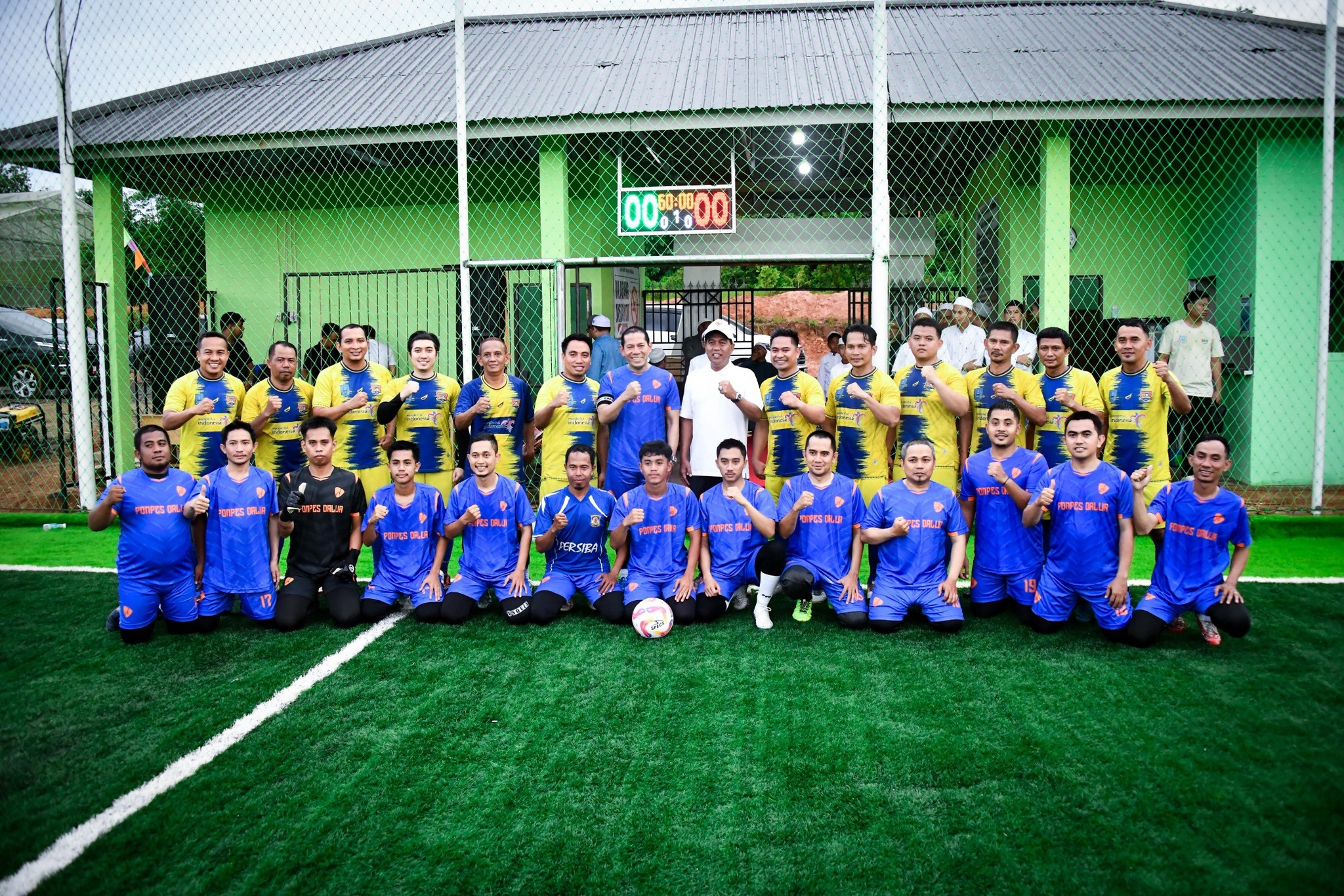 RESMIKAN MINI SOCCER ALBA, PEMKAB HSS GELAR LAGA PERSAHABATAN BERSAMA HABIB SEGAF BAHARUN