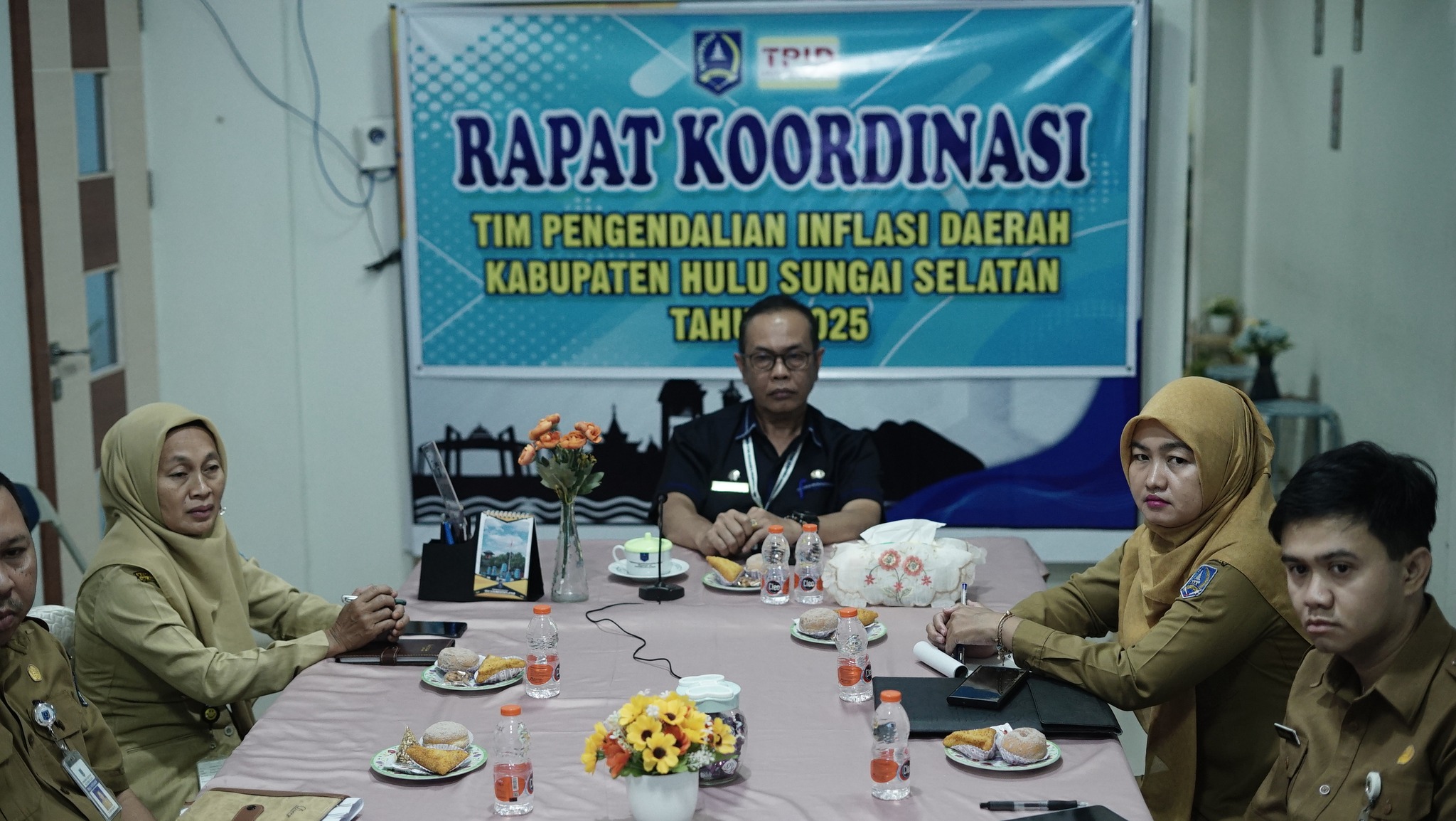 PEMKAB HSS IKUTI RAKOR NASIONAL KENDALI INFLASI 2025 MINGGU KE 4 BULAN JUNI: KOMITMEN JAGA STABILITAS HARGA DAN PERTUMBUHAN EKONOMI DAERAH