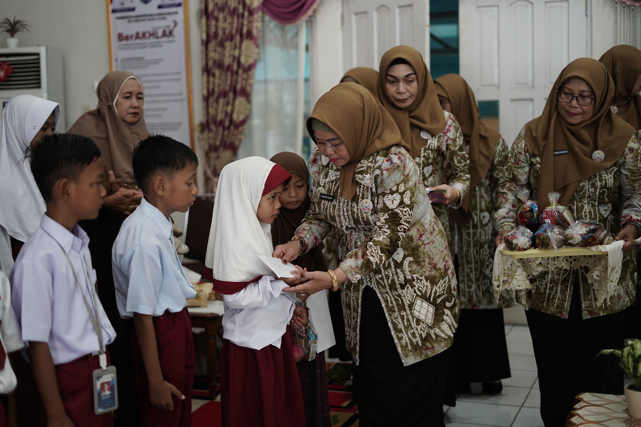 GOW HSS SERAHKAN SANTUNAN ANAK YATIM DI BULAN MUHARRAM, WUJUDKAN KEPEDULIAN DAN CINTA SESAMA