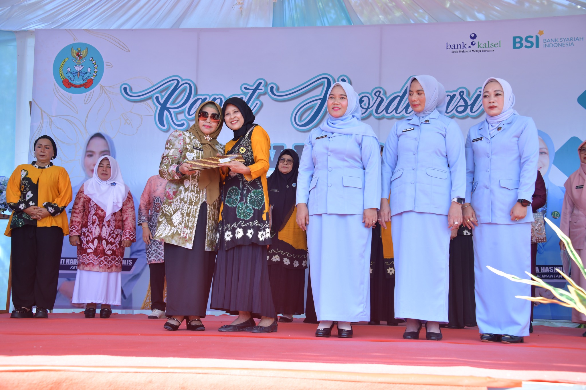 KETUA GOW HSS HADIRI RAKOR BKOW DAN GOW SE-KALSEL DI KOTABARU, PERKUAT SINERGI PEREMPUAN DALAM PEMBANGUNAN