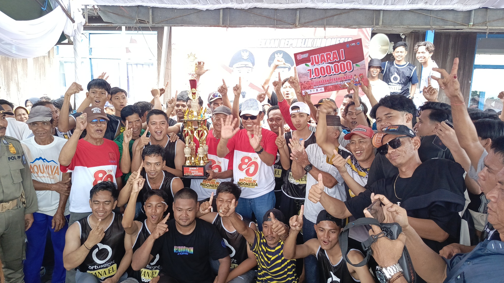 WAKIL BUPATI HSS SAKSIKAN FINAL LOMBA PERAHU NAGA BUPATI CUP 2025