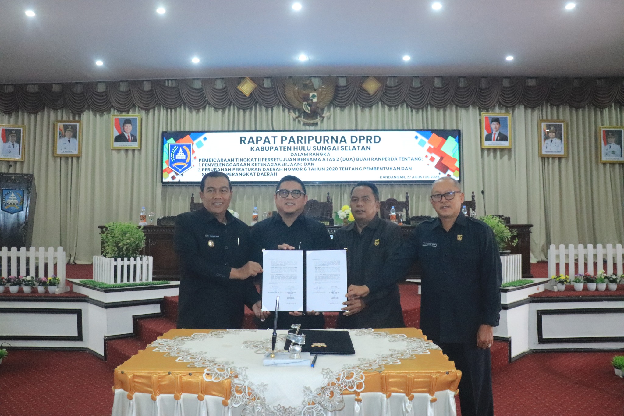 2 RANPERDA WUJUDKAN HARAPAN BARU UNTUKBL PEKERJA DAN PELAYANAN PUBLIK DI HSS