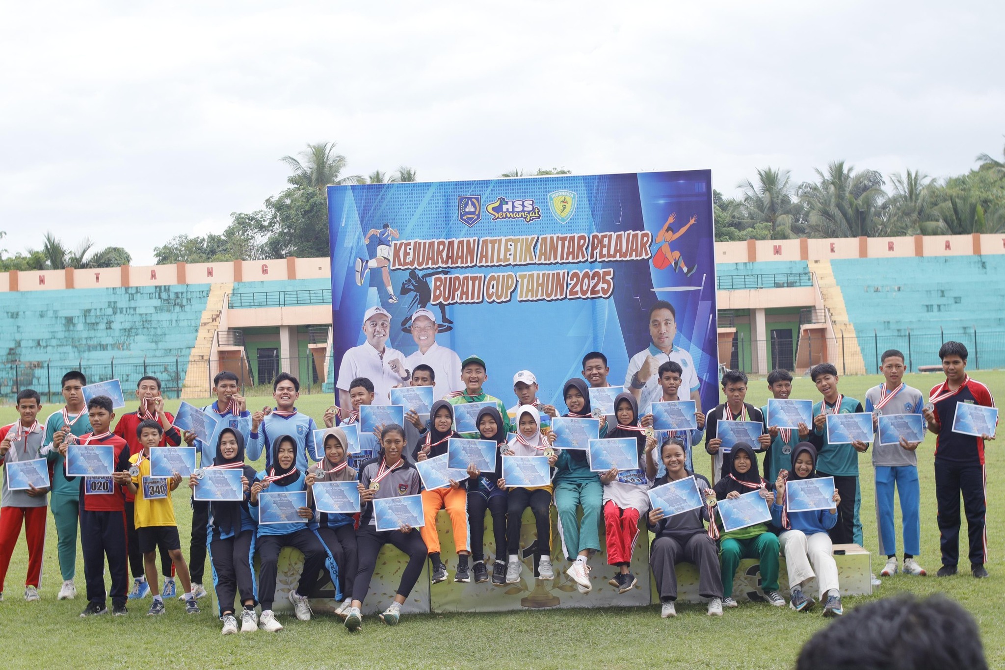 KEJUARAAN ATLETIK ANTAR PELAJAR BUPATI CUP SE-KABUPATEN HULU SUNGAI SELATAN TAHUN 2025 RESMI BERAKHIR