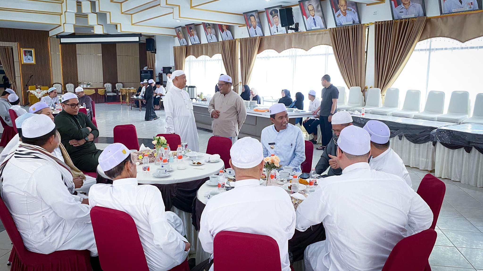 PERERAT SILATURAHMI BERSAMA ALIM ULAMA, BUPATI HSS GELAR RAMAH TAMAH BERSAMA KELUARGA BESAR DATU AHMAD BALIMAU