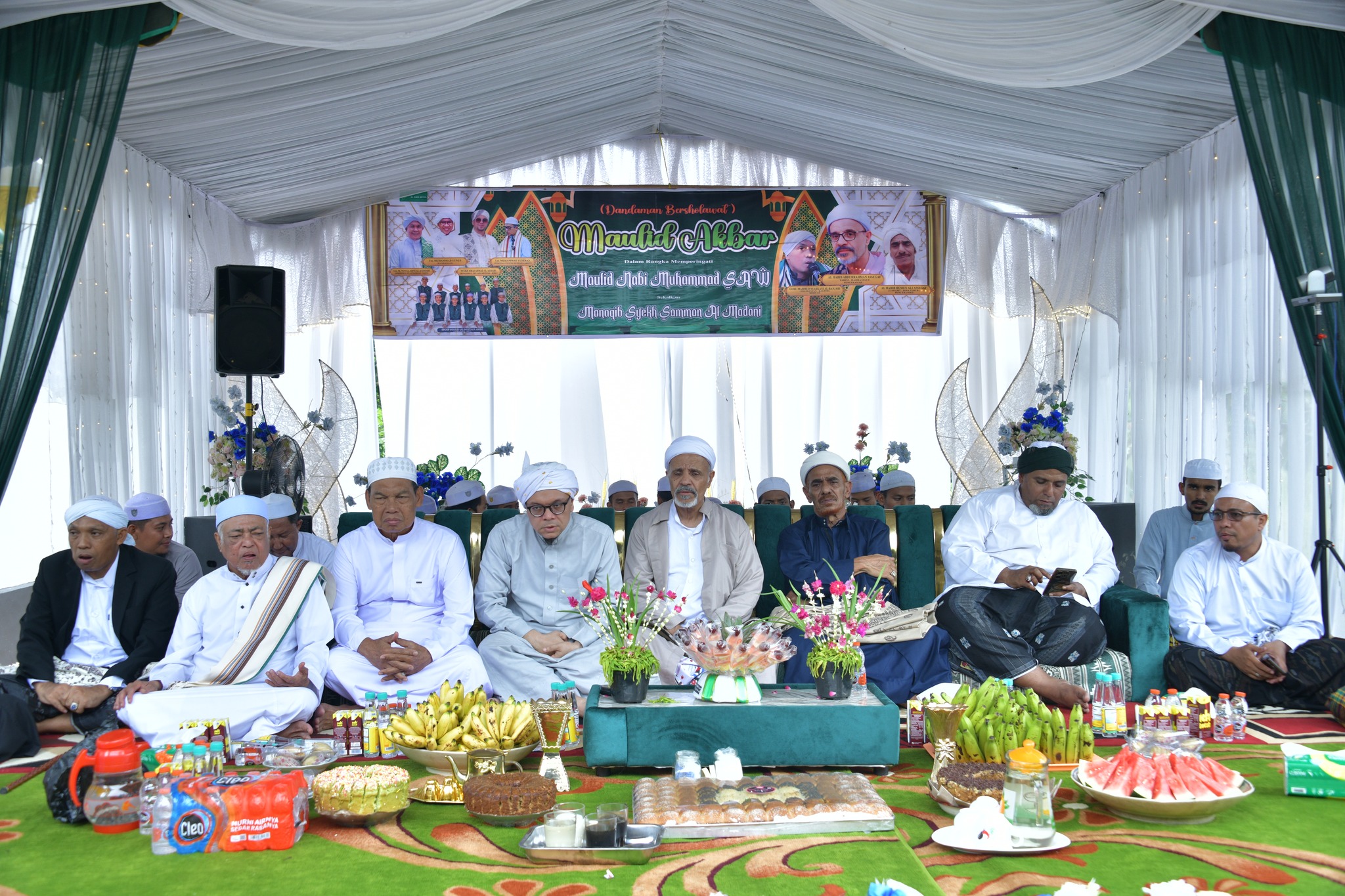 WAKIL BUPATI HULU SUNGAI SELATAN HADIRI MAULID NABI MUHAMMAD SAW DAN MANAQIB SYEKH SAMMAN AL MADANI DI DESA SUNGAI KUPANG