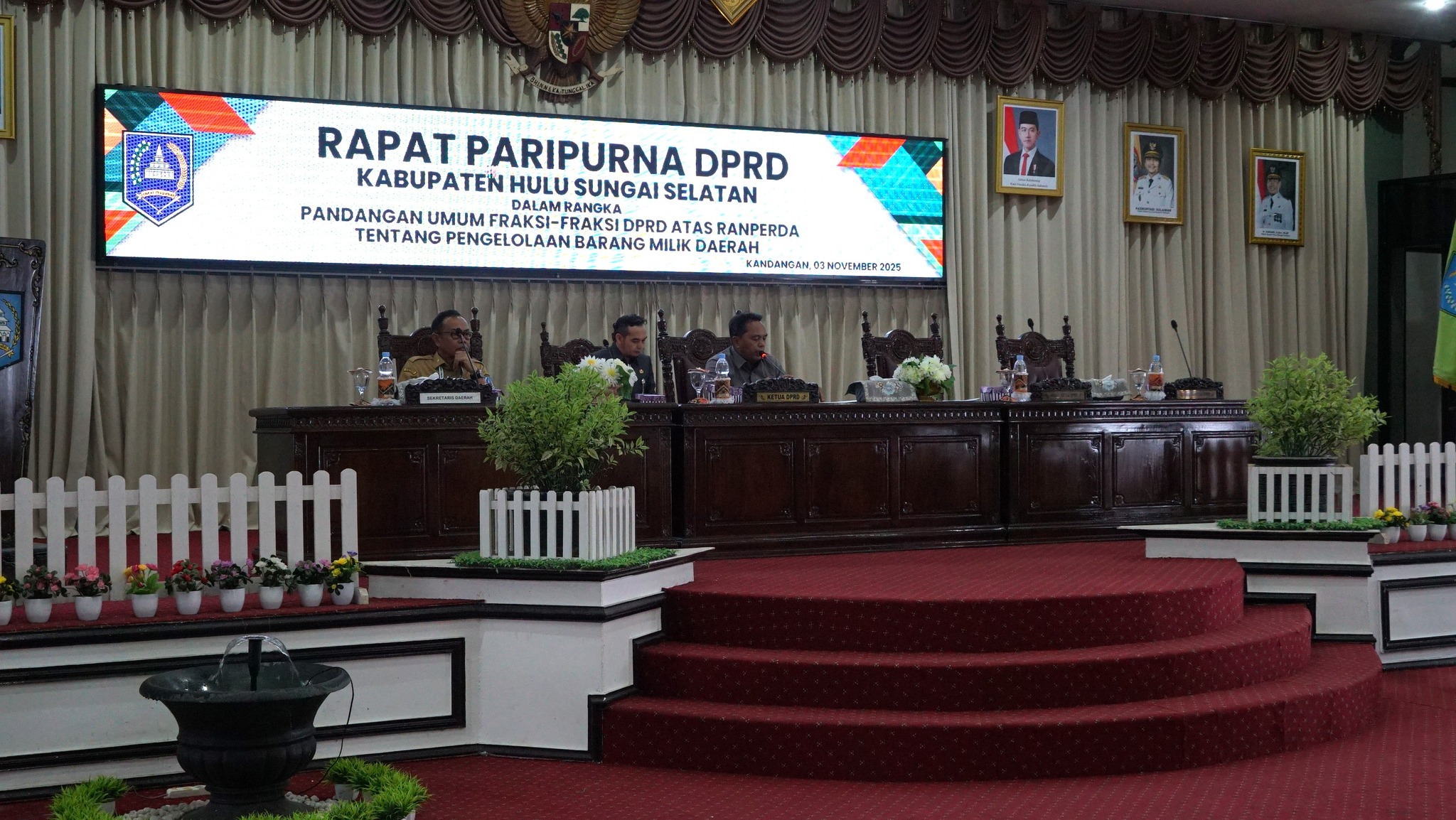 DORONG TRANSPARANSI ASET DAERAH, SEKDA HSS HADIRI PARIPURNA DPRD BAHAS RANPERDA BARANG MILIK DAERAH