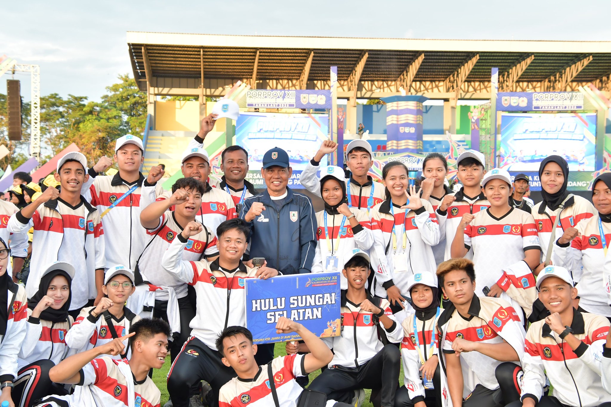HADIRI PEMBUKAAN PORPROV XII KALSEL 2025 DI TANAH LAUT, WABUP BERIKAN APRESIASI DAN SUPORT UNTUK PARA ATLET HSS