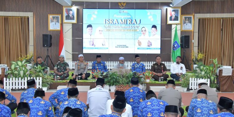 PEMKAB HSS PERINGATI ISRA MI’RAJ 2026: BUPATI AJAK ASN JADIKAN SHALAT LANDASAN KERJA DAN AKHLAK