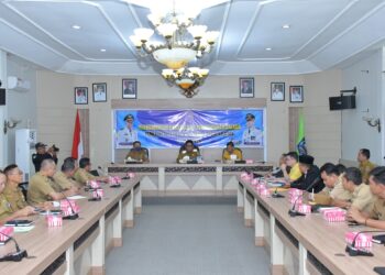 PEMERINTAH KABUPATEN HSS PERKUAT STRATEGI PEMBANGUNAN MELALUI SINERGI TIM PAKAR DAN EVALUASI PELAYANAN PUBLIK