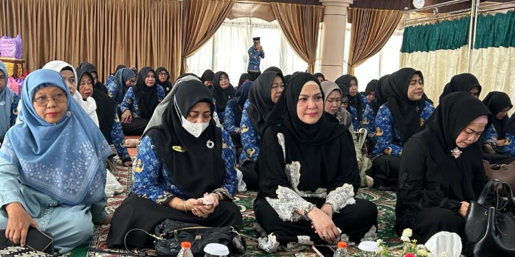 PERAN AKTIF PEREMPUAN WARNAI PERINGATAN ISRA MI’RAJ 1447H DI KABUPATEN HSS