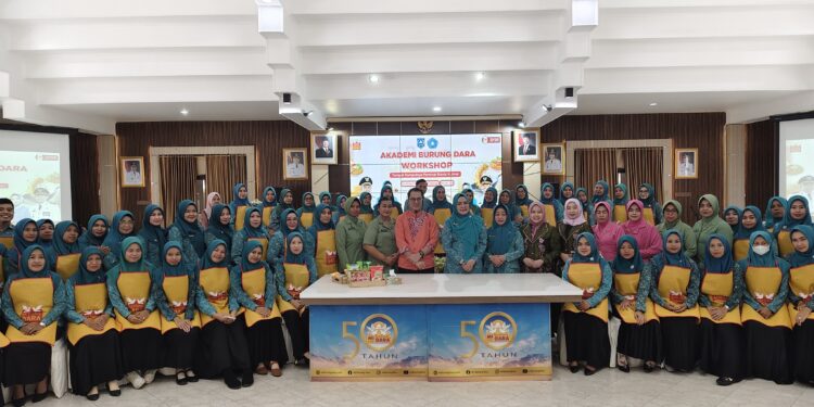 SINERGI TP. PKK HSS DAN DUNIA USAHA, WORKSHOP AKADEMI BURUNG DARA DORONG EKONOMI KELUARGA.