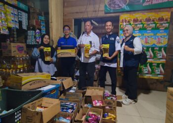 TEKAN INFLASI DAERAH, DISPERINDAG HSS SALURKAN MINYAK GORENG MURAH