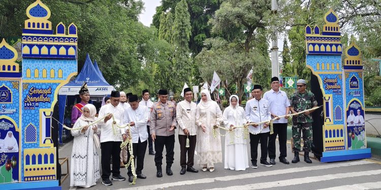 KETUA TP PKK HSS DUKUNG UMKM BANUA, PASAR KULINER RAMADHAN 1447 H JADI PENGGERAK EKONOMI MASYARAKAT
