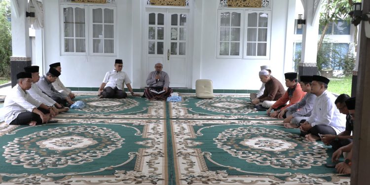 PERTEBAL IMAN DI BULAN SUCI, ASN SETDA HSS RUTIN GELAR TAUSIYAH DI MUSHOLLA AS-SYIFA