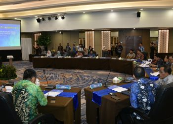 BUPATI HSS HADIRI RUPS TAHUNAN DAN LUAR BIASA, PERKUAT SINERGI BANGUN PEREKONOMIAN DAERAH