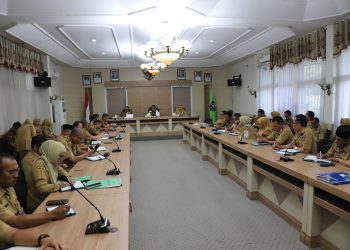 PEMKAB HSS GELAR RAKOR PERSIAPAN OBSERVASI PERCONTOHAN KABUPATEN ANTIKORUPSI DAN EVALUASI KINERJA KDH