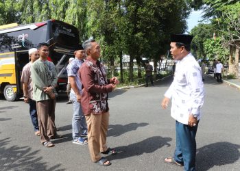 SILATURRAHMI IDUL FITRI, BUPATI HSS TERIMA KUNJUNGAN PERTAMA DARI KAPOLRES DAN DANDIM DI PENDOPO