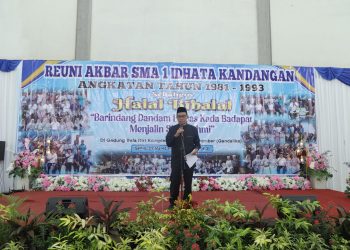 NUANSA NOSTALGIA WARNAI REUNI AKBAR ALUMNI SMA 1 IDHATA KANDANGAN, WABUP HSS AJAK PERERAT SILATURAHMI