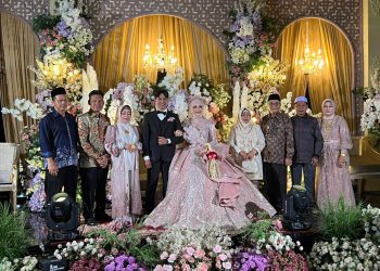 WAKIL BUPATI HSS HADIRI PERNIKAHAN WARGA DI DAHA SELATAN, PERERAT SILATURAHMI DENGAN MASYARAKAT