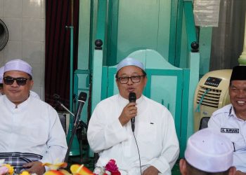 WABUP HADIRI HAUL PERTAMA TGH M. MARZUKI ISMAIL BERSAMA RATUSAN JAMAAH